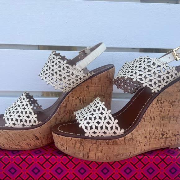 Tory Burch Cork Platform Wedge Sandals Cream Cutout Leather Women’s Sz 8 NEW - Picture 7 of 12